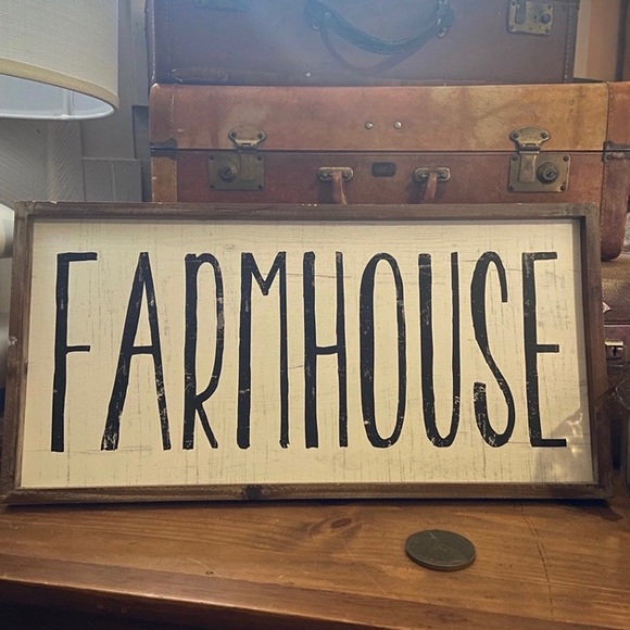 Farmhouse Sign - Picture 1 of 2